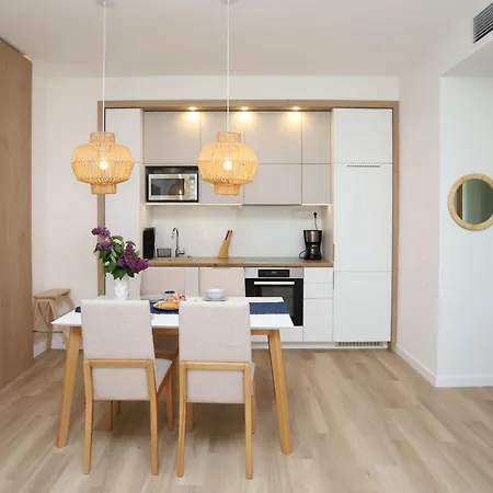 Apart-hotel Platán Experience With Lakeview