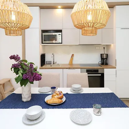 Platan Experience With Lakeview